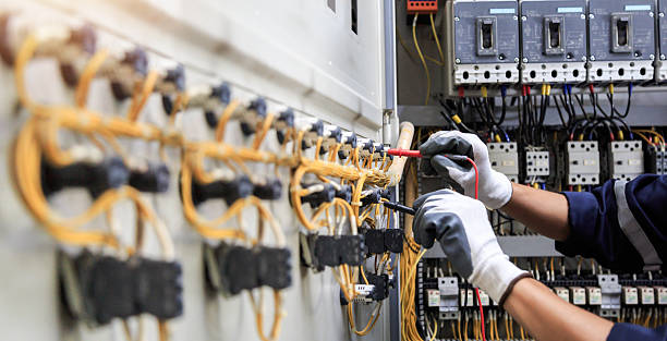 Professional Electrician technician working in Tioga, TX